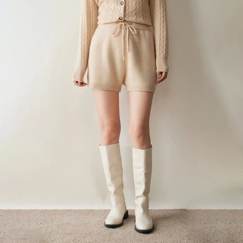 Dámské šortky s kašmírem