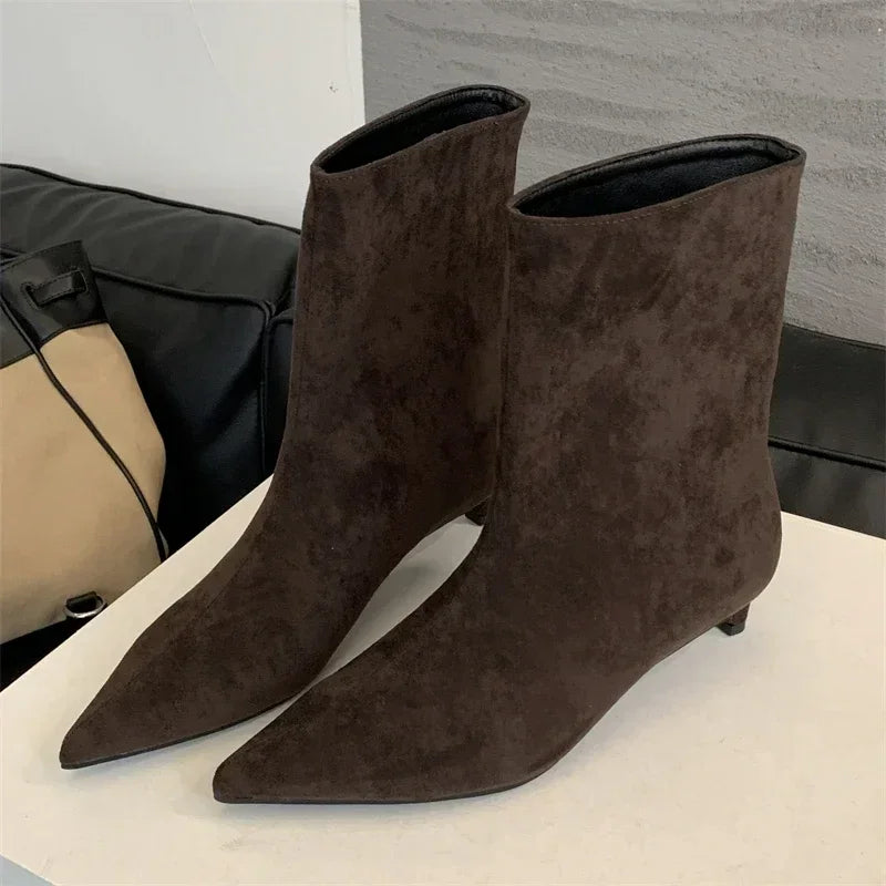 Dámské kitten heel kotníkové boty
