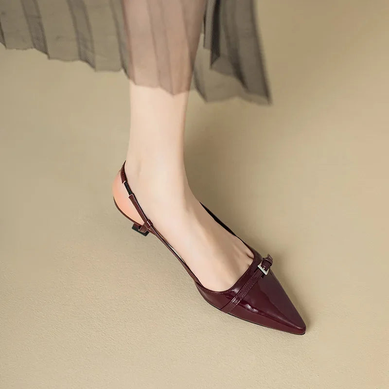 Dámské kitten heels s přezkou