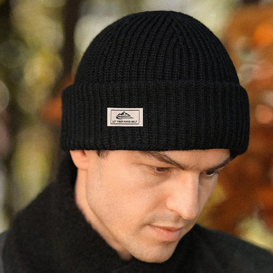 Pánská černá čepice