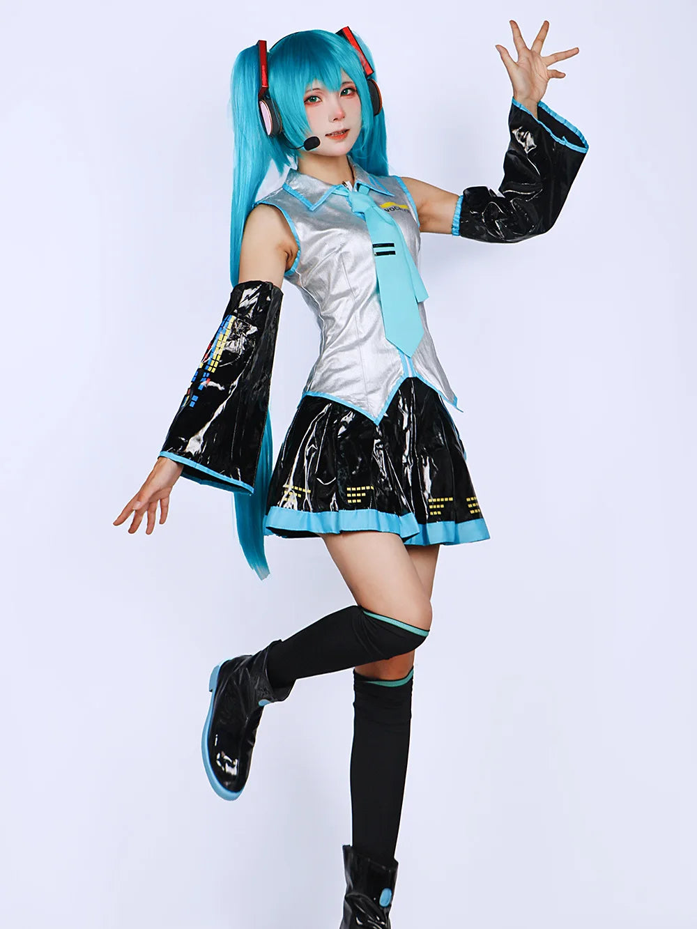 Kostým Miku