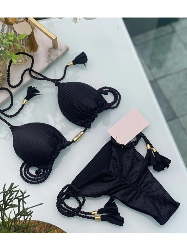 Dámské barevné bikiny