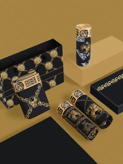 Set trenek se zlatým detailem