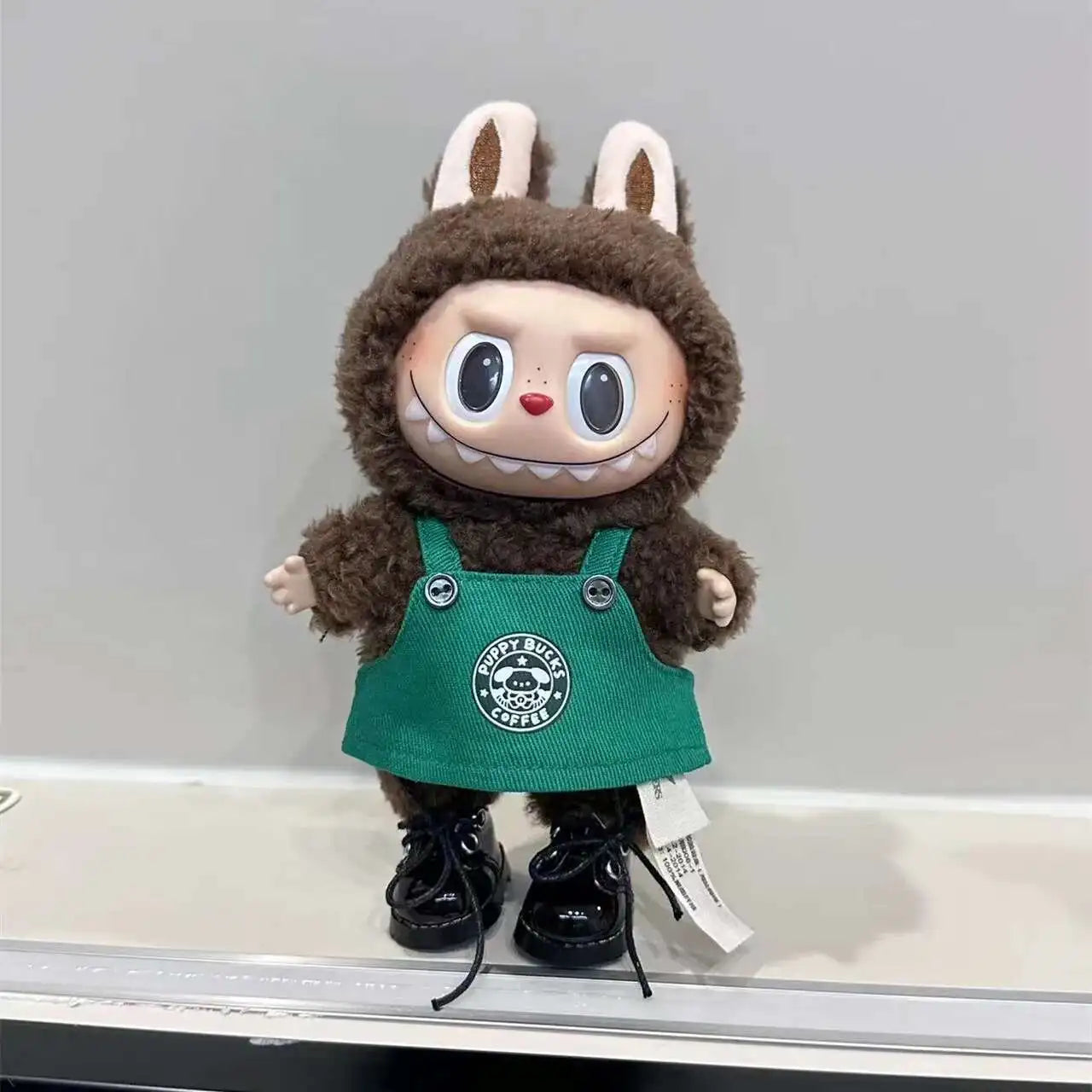 Labubu elagantní outfit