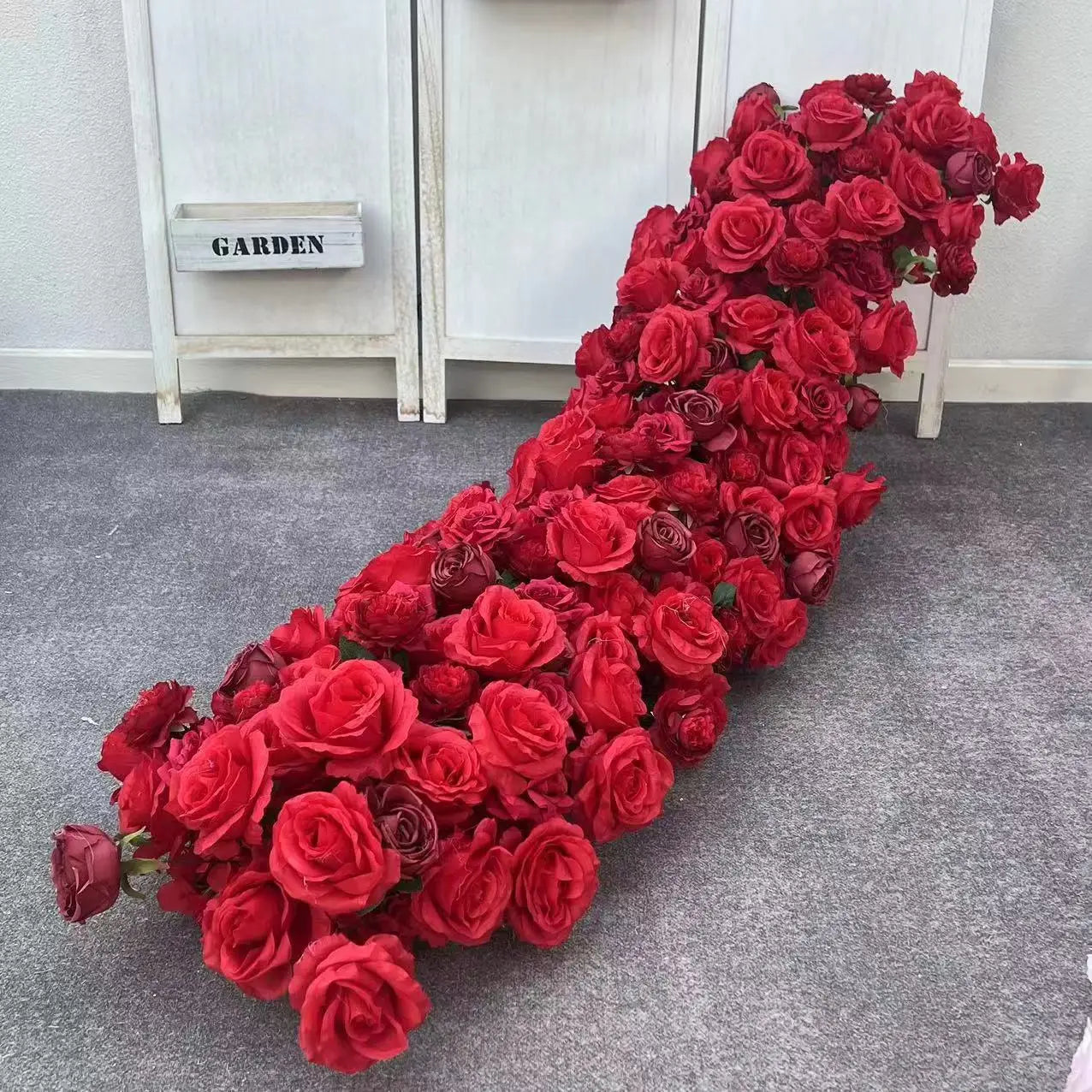 Umělý řetěz z růží