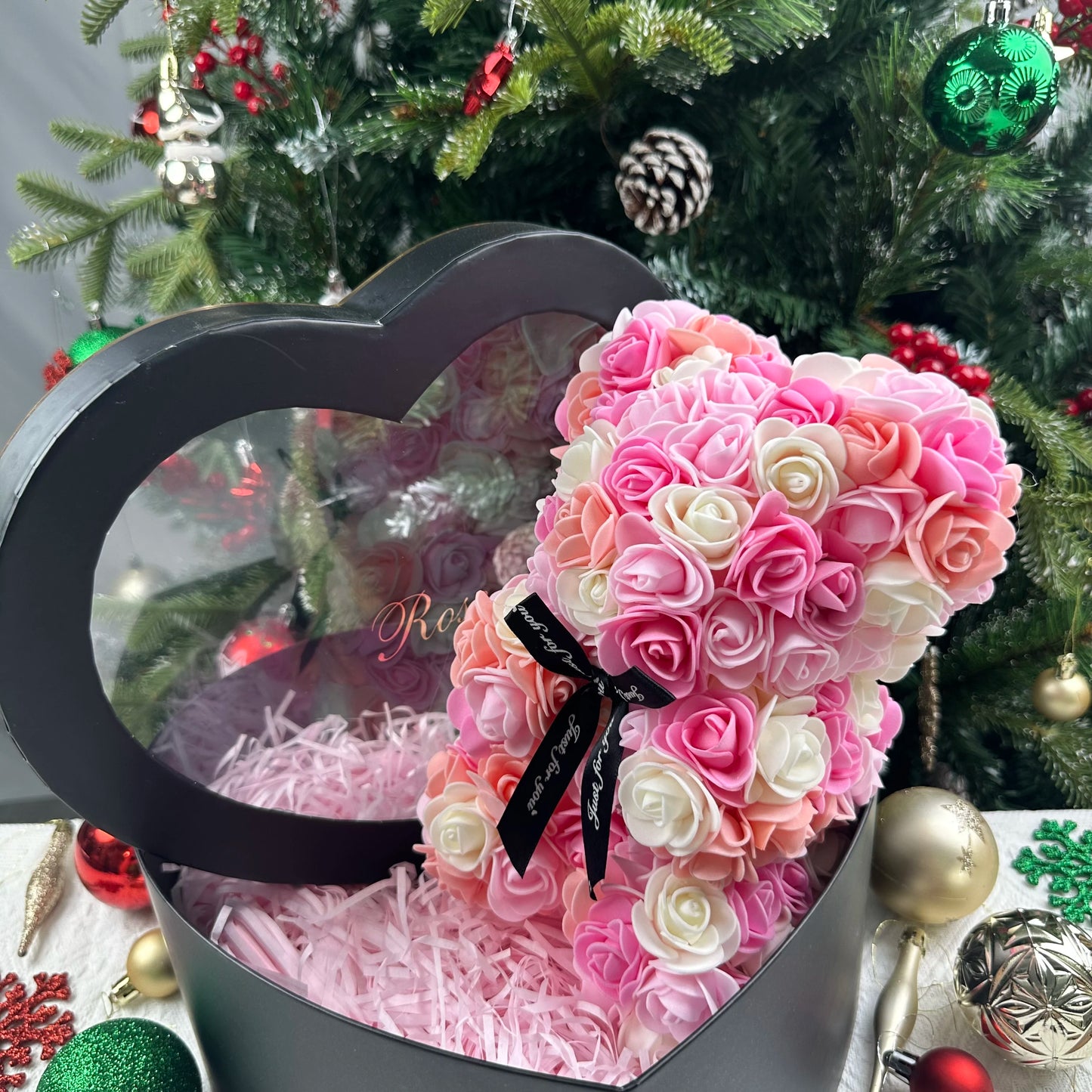 Umělý medvídek z růží 25 cm