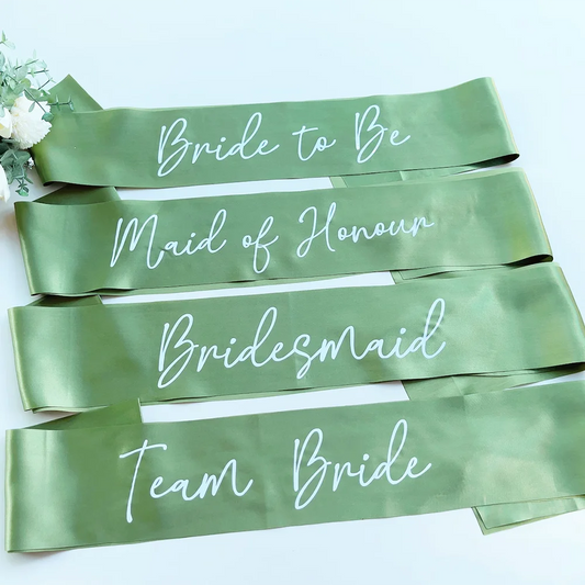 Zelené šerpy na rozlučku Team Bride