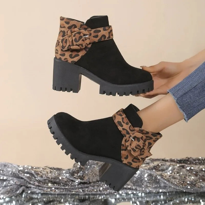 Dámské kotníkové boty s leopardím vzorem