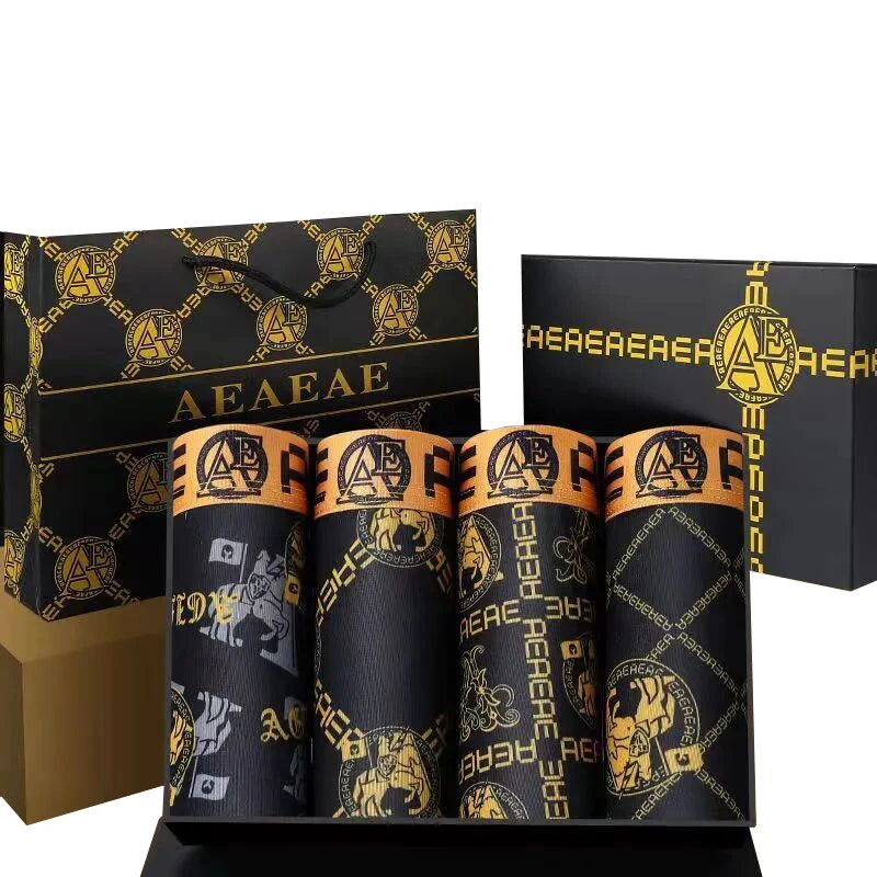 Set trenek se zlatým detailem