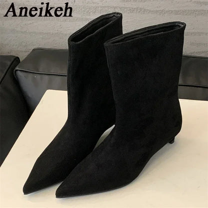 Dámské kitten heel kotníkové boty
