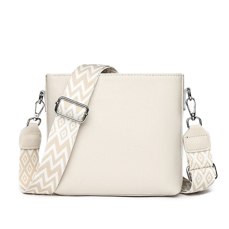 Dámská kožená crossbody kabelka s popruhem