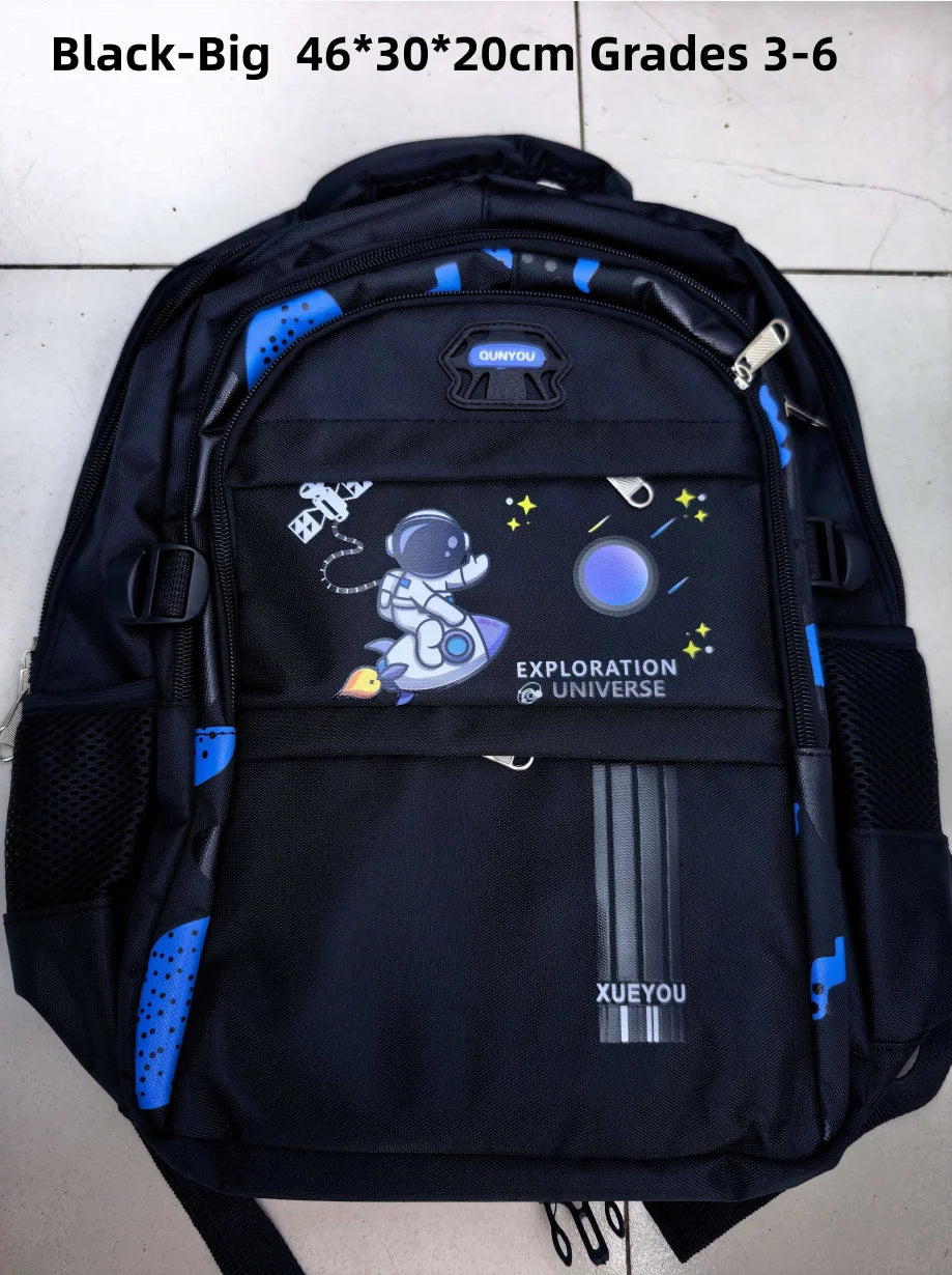 Batoh do školy s astronautem