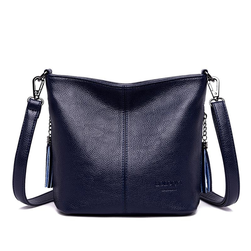 Dámská crossbody kabelka s detaily
