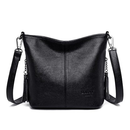 Dámská crossbody kabelka s detaily