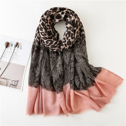 Dámský šátek s leopardím potiskem