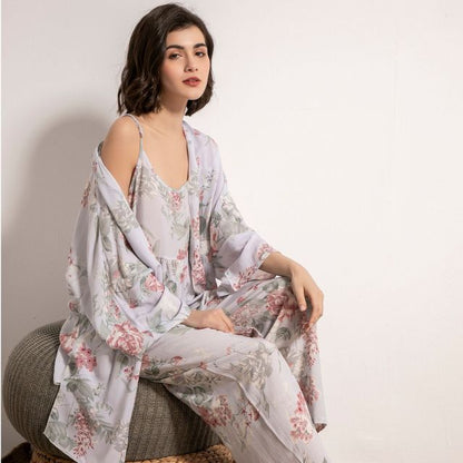 Elegantní pyžamový set se vzorem květin