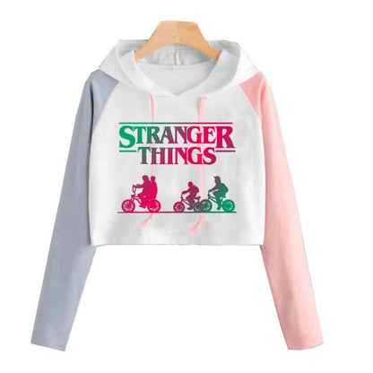 Croptop mikina Stranger Things s kapucí